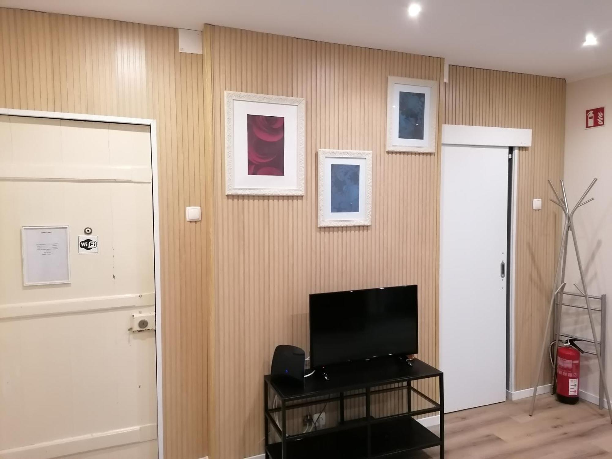Lisbon Heart Santa Marta Apartment ภายนอก รูปภาพ